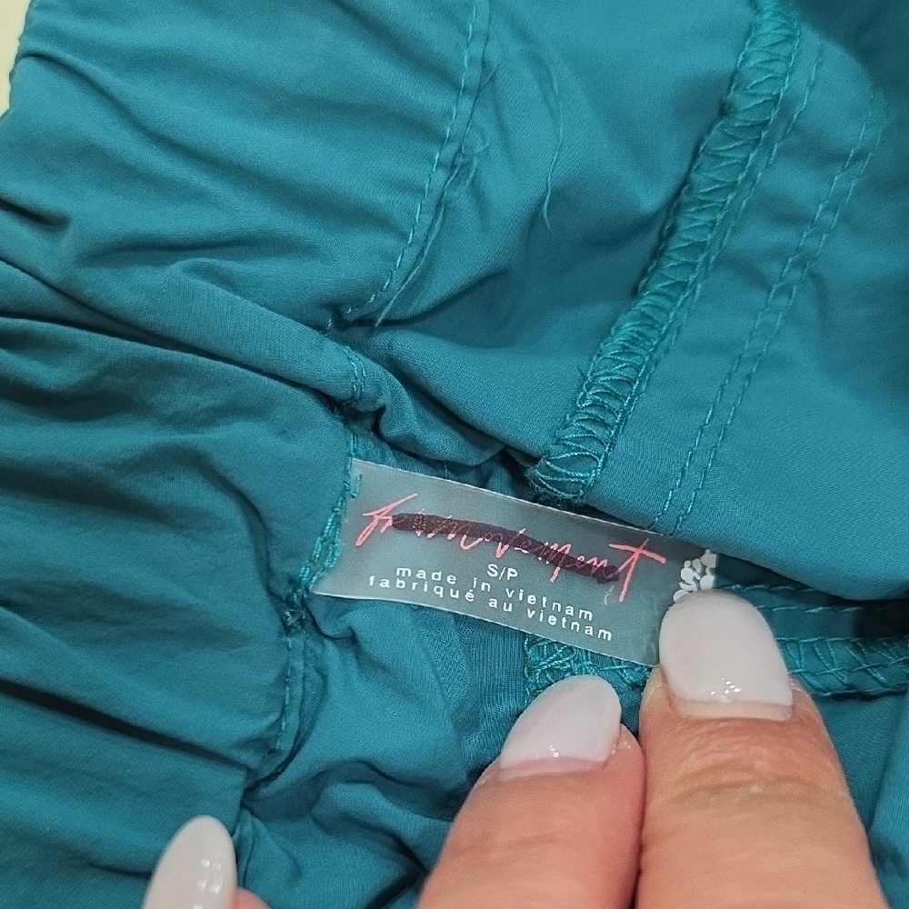 FP Movement By Free People Turquoise shorts  with cargo pockets, Size S, NWOT - Picture 2 of 16